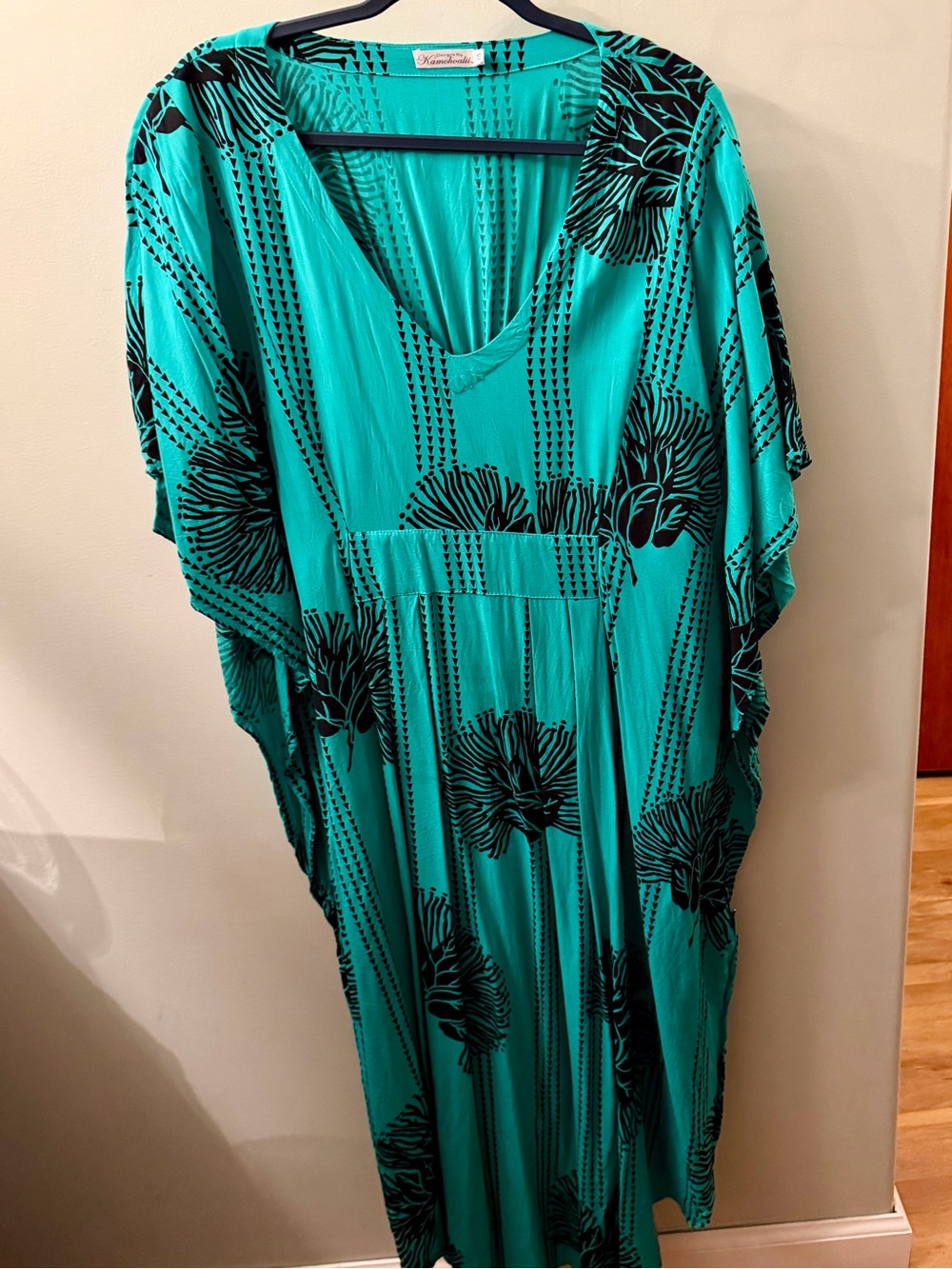 Dezigns By Kamohoalii Women's Kaftan Dress Blk Turquoise Tribal Print V-Neck One
